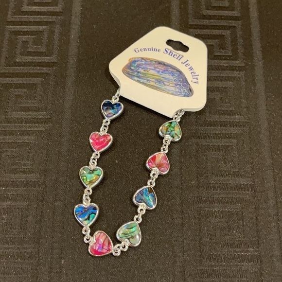 👋 3/$15 NATURAL SHELL HEART BRACELET - Picture 3 of 8